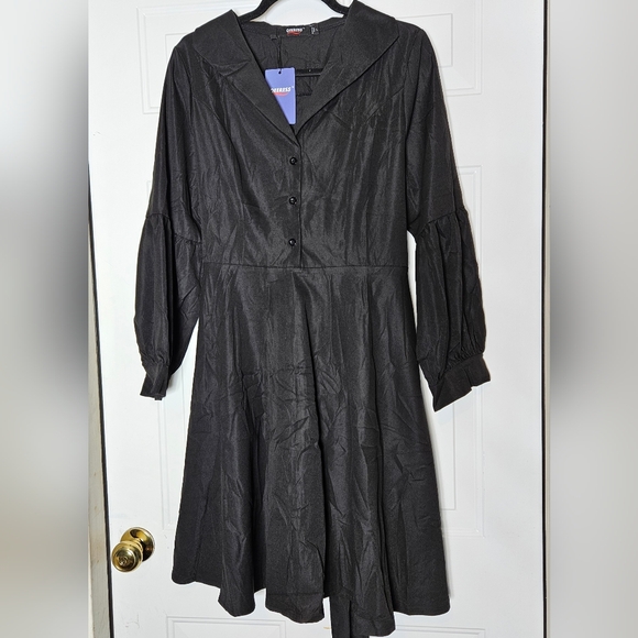 QEERESS Dresses & Skirts - Flared Tie Back Black Dress